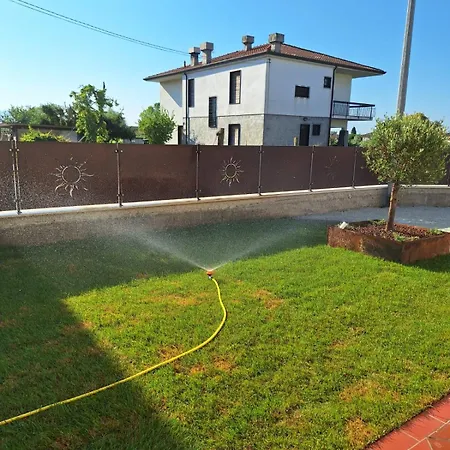 Dgd House * Каррара